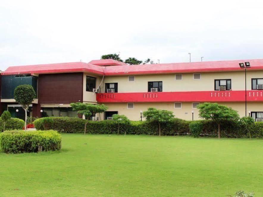 Pacific Inn Suryansh Hotel Gurgaon Ngoại thất bức ảnh